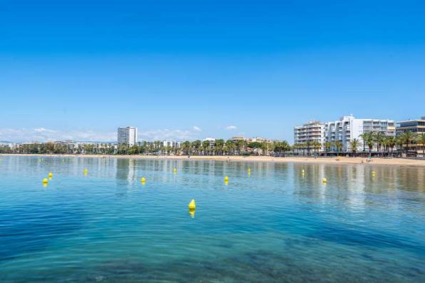 Playa de Llevant de Salou desde el mar