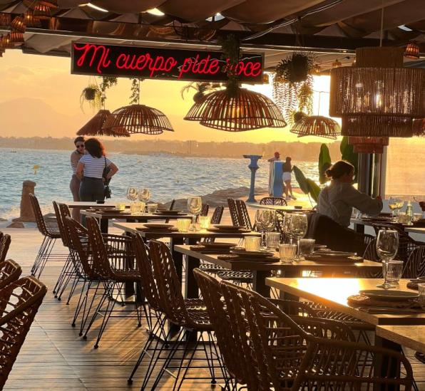 Terraza de la arrocería Roce de Salou